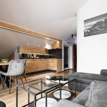 Top Apartment *
