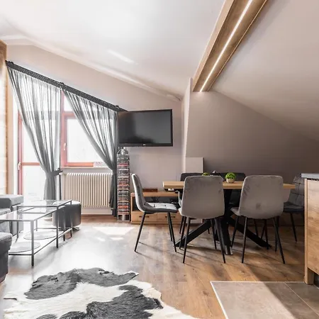 Top Apartment